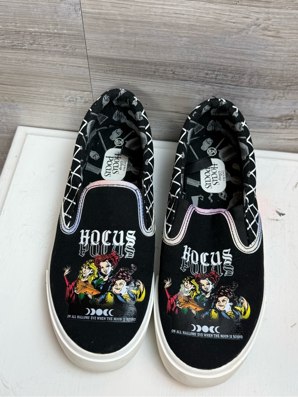 Disney Hocus Pocus Sanderson Sisters Slip On Canvas Sneakers Shoes Womens 8.5 - Picture 10 of 10